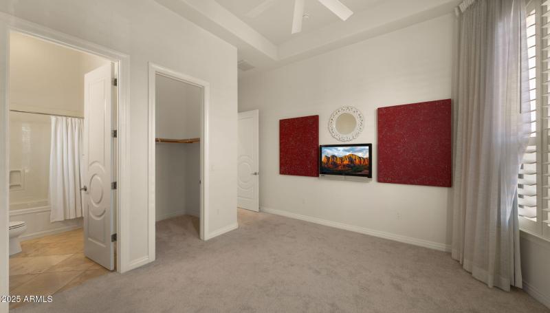 47-web-or-mls-EnSuite Bedroom Three3