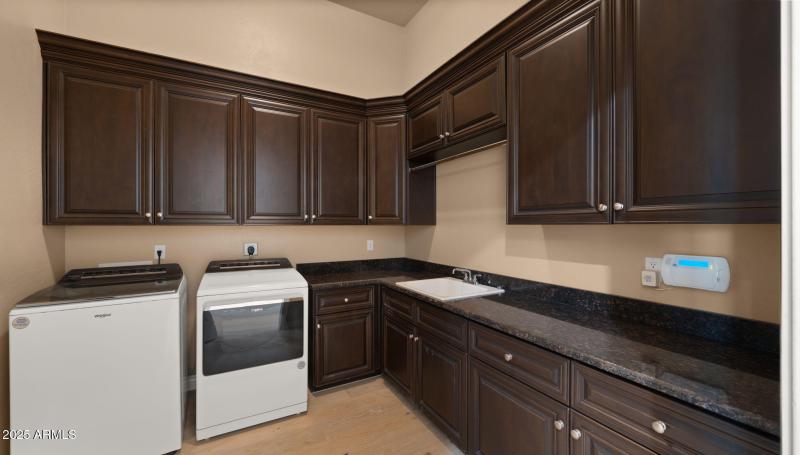 60-web-or-mls-Laundry Room