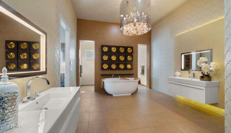 67-web-or-mls-Primary Bedroom8