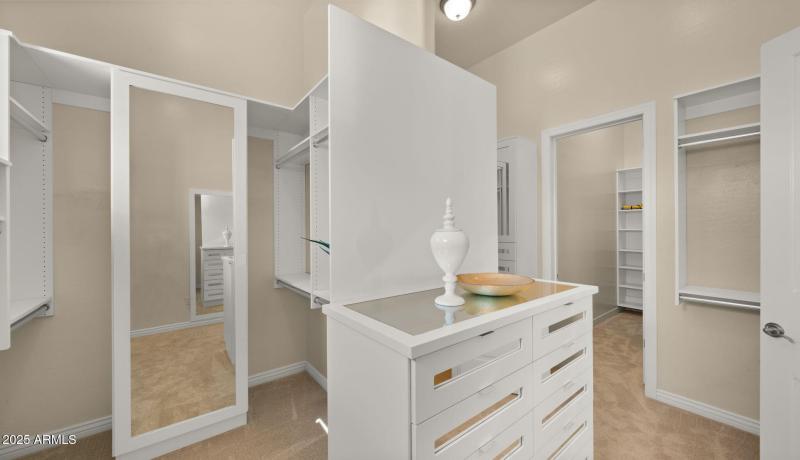 72-web-or-mls-Primary Bedroom1