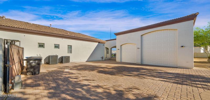 75-web-or-mls-RV Garage3