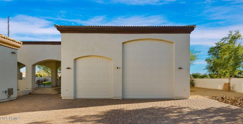 77-web-or-mls-RV Garage2