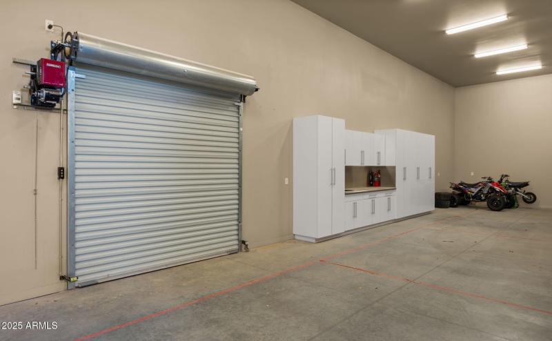 79-web-or-mls-RV Garage Interior1