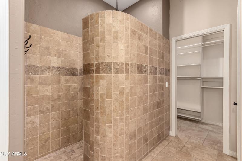 Primary snail shower