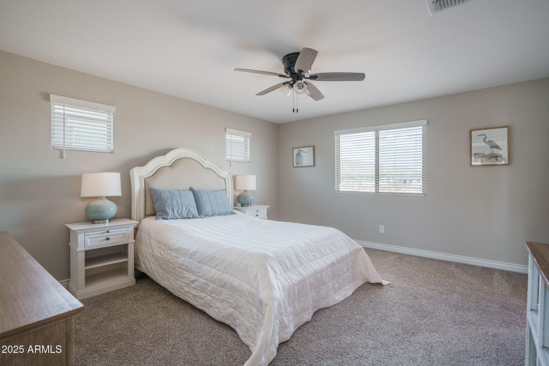 16) PRIMARY SUITE UP