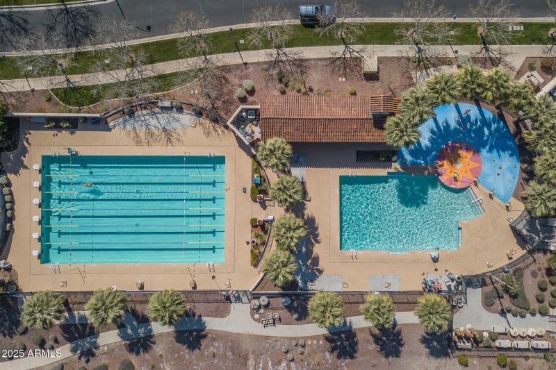 B2) POOLS & SPLASH PAD