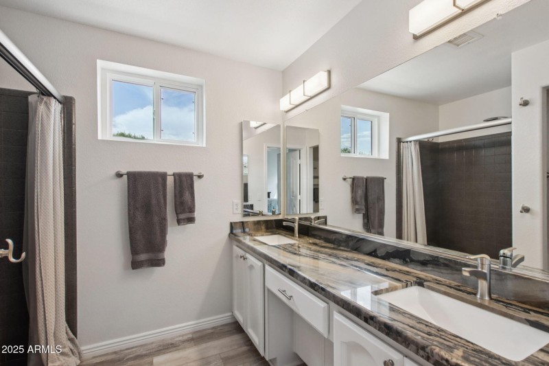 31-web-or-mls-N 148th Dr-S1909-029