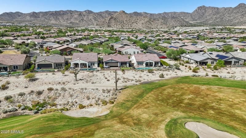 50-web-or-mls-N 205th Gln-S0110-050