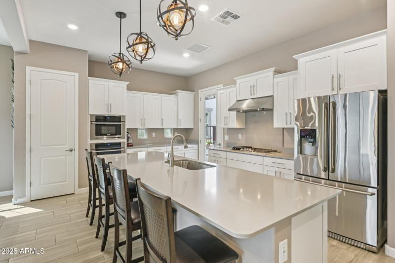 12-web-or-mls-N 205th Gln-S0110-012