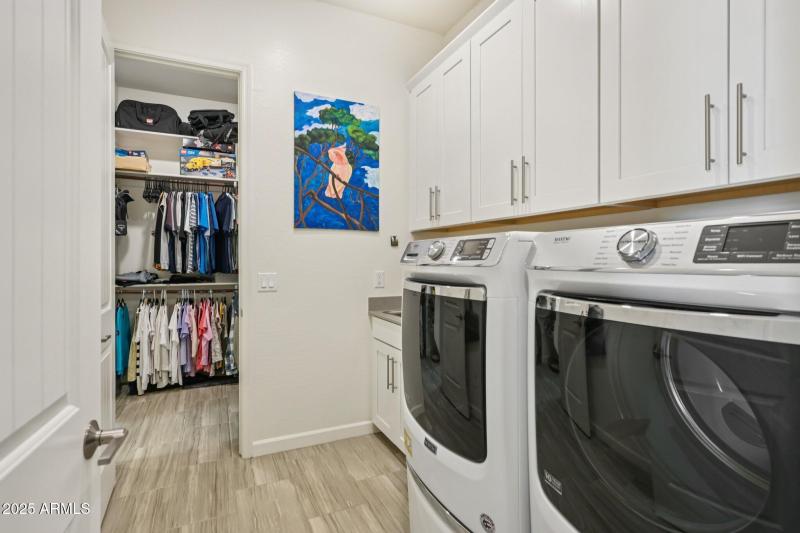 23-web-or-mls-N 205th Gln-S0110-023