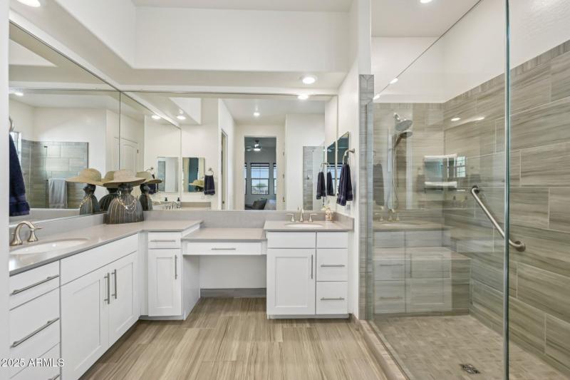 26-web-or-mls-N 205th Gln-S0110-026