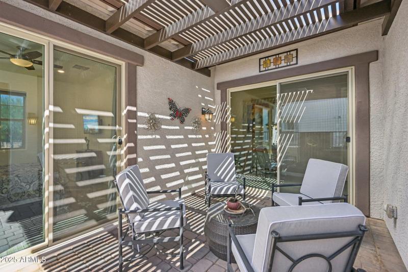 38-web-or-mls-N 205th Gln-S0110-038