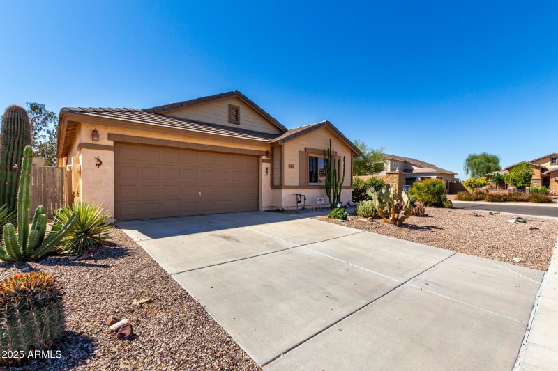 1413 E Holiday Drive