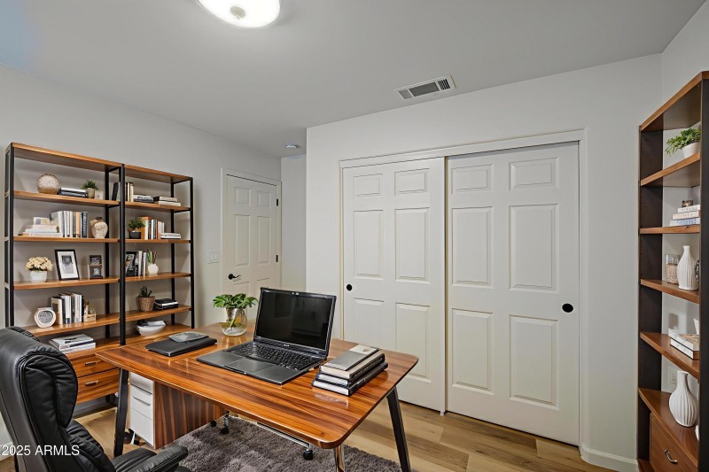 Bedroom-4-pic-2 - Home Office - Modern -