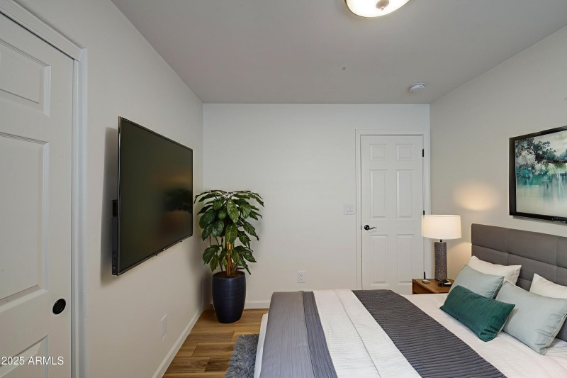 Bedroom-3-pic-2 - Bedroom - Modern - 5