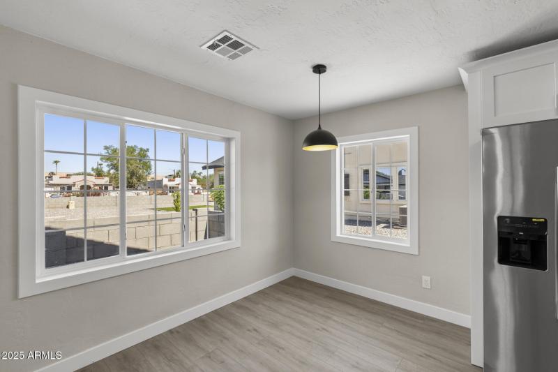 Guest Quarters - Dining Area