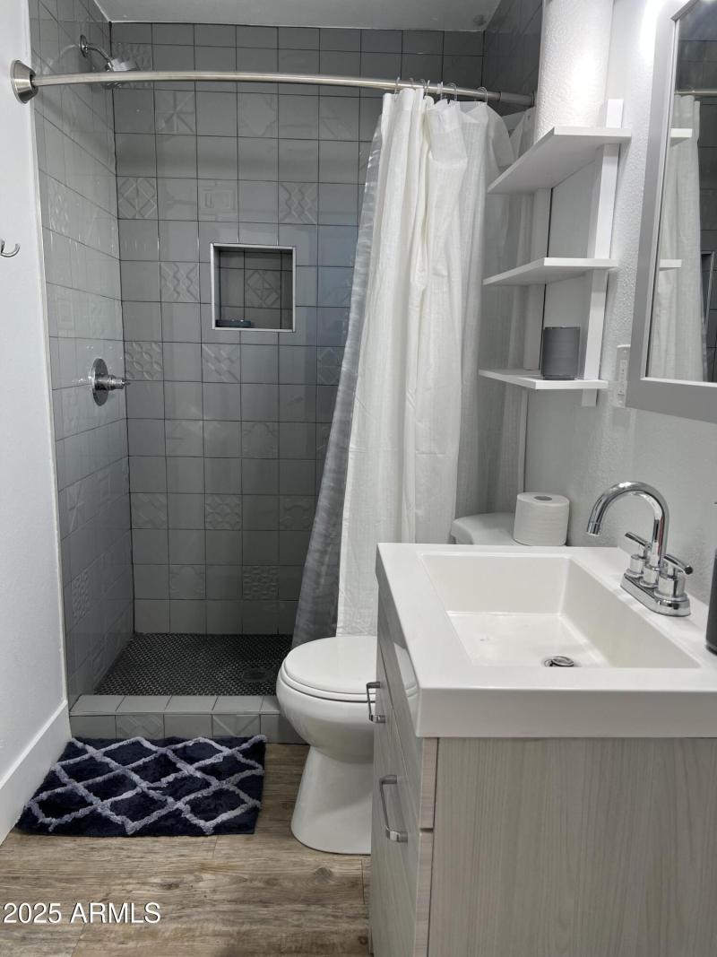 Guest House Bathroom