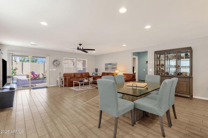 12-web-or-mls-2860-e-detroit-st