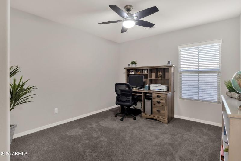 26-web-or-mls-2860-e-detroit-st