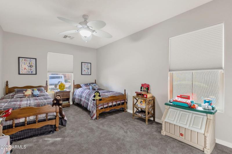 28-web-or-mls-2860-e-detroit-st