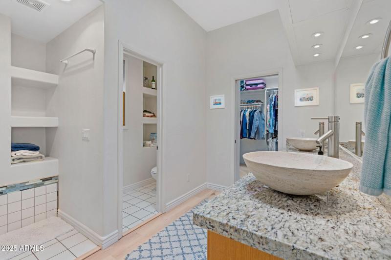 17-web-or-mls-15660-e-tepee-dr