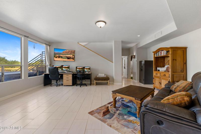 25-web-or-mls-15660-e-tepee-dr