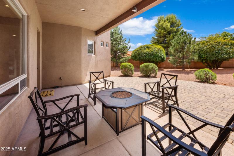 033_PAtio
