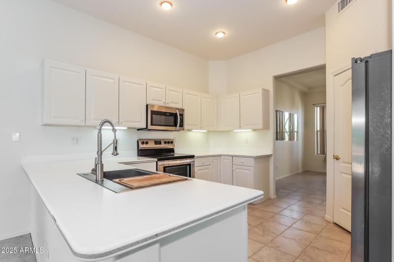 6-photo-Kitchen-8dcbcf1b-468b-4236-bc13-