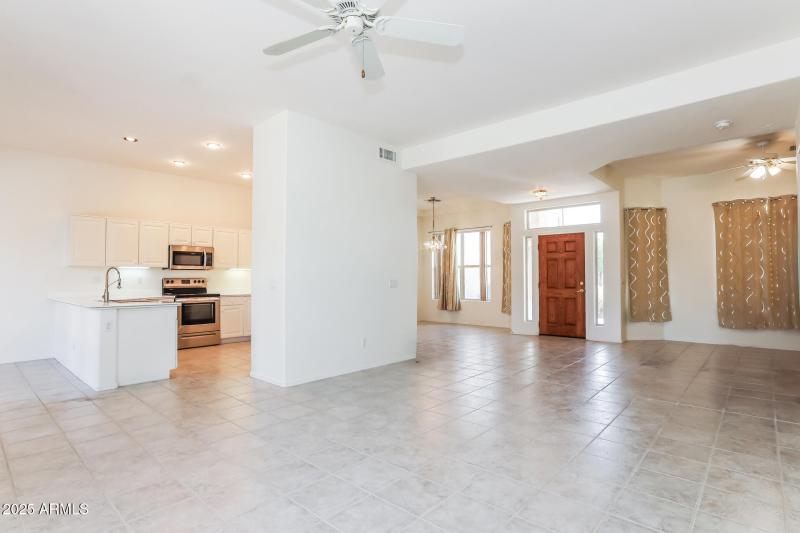 7-photo-Family-Room-9e952839-60c1-41a6-8