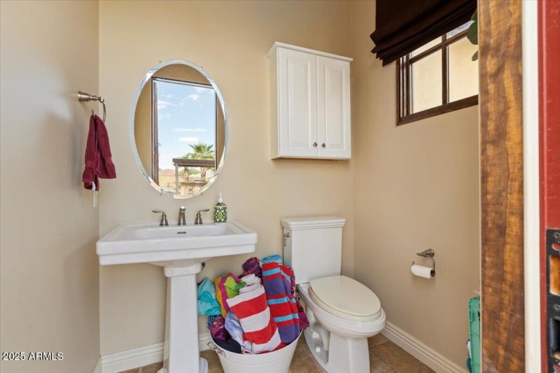 Outdoor-Access Half Bath