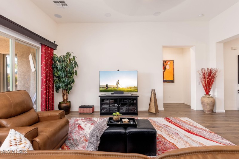 10136 E Grandview St - 12