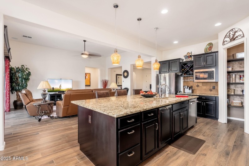 10136 E Grandview St - 17