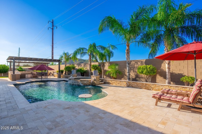 10136 E Grandview St - 48