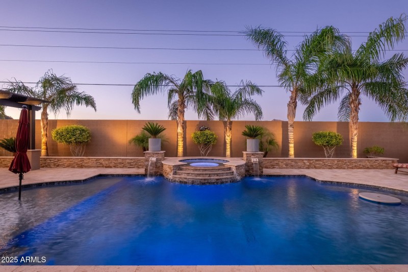 10136 E Grandview St - 70