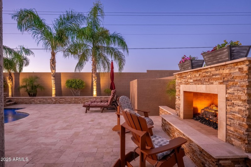 10136 E Grandview St - 78