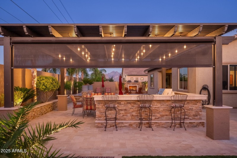 10136 E Grandview St - 82