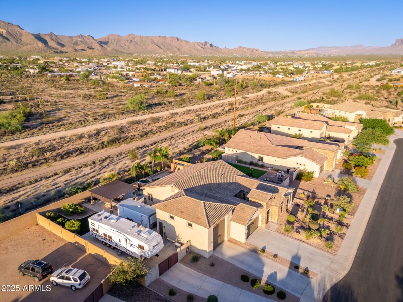 10136 E Grandview St - 85