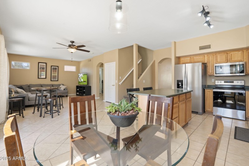 10-web-or-mls-QVB01911