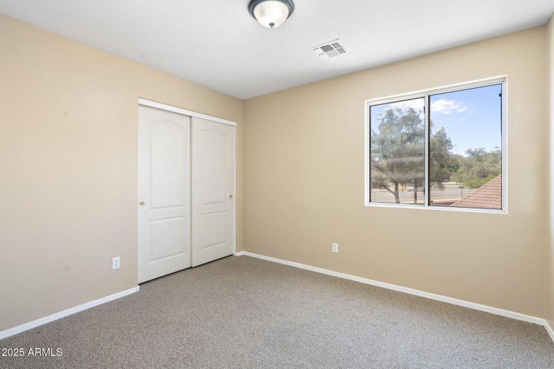 26-web-or-mls-QVB01963