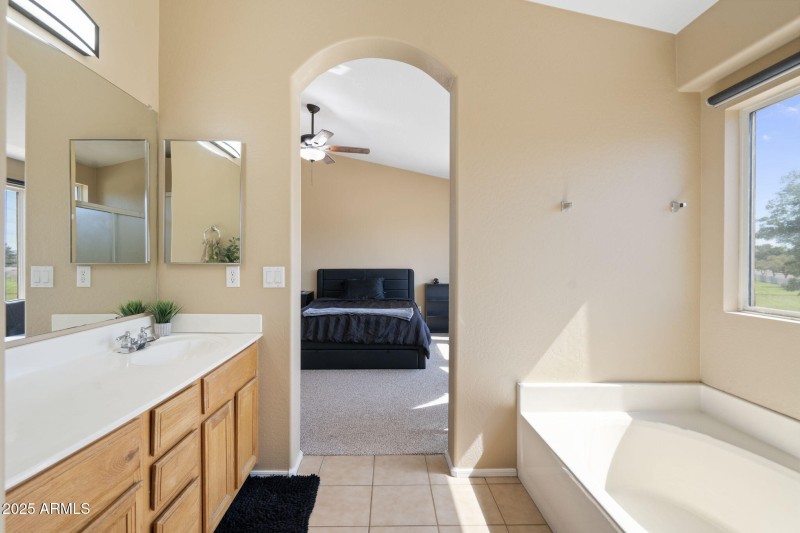 36-web-or-mls-QVB01995