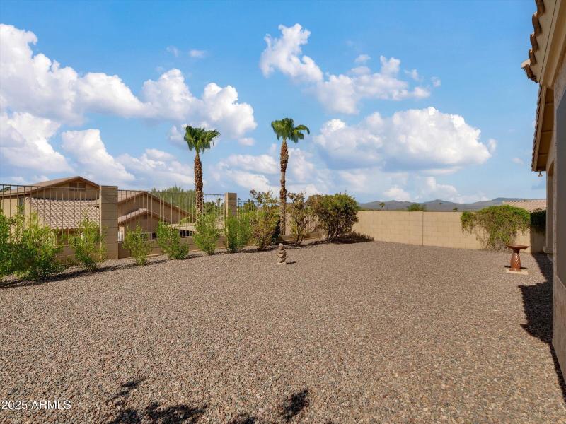 22-17132 E Hillcrest Dr-22