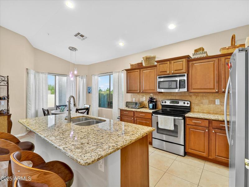 35-17132 E Hillcrest Dr-35