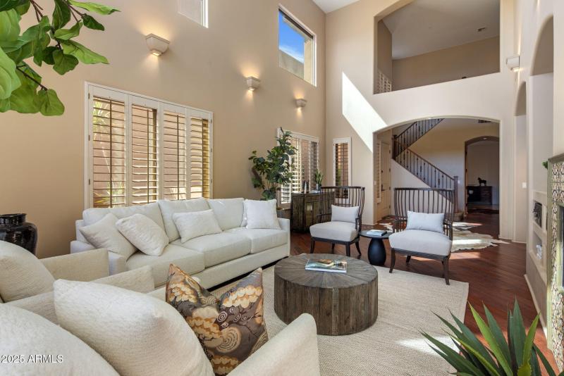 5-web-or-mls-D46A9758 copy