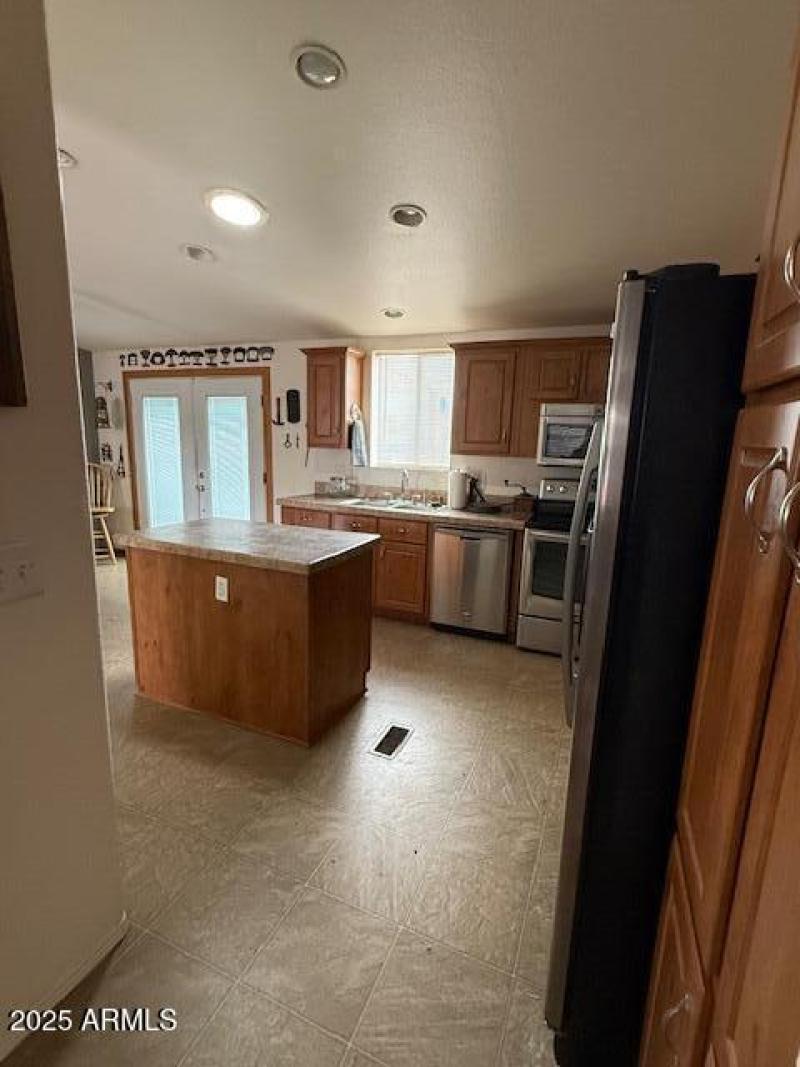 76105C67-1A0B-4B3D-948F-CA7EA854539B