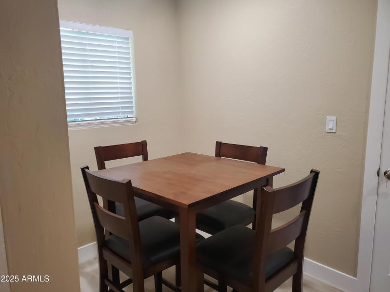 Eating area or conference table