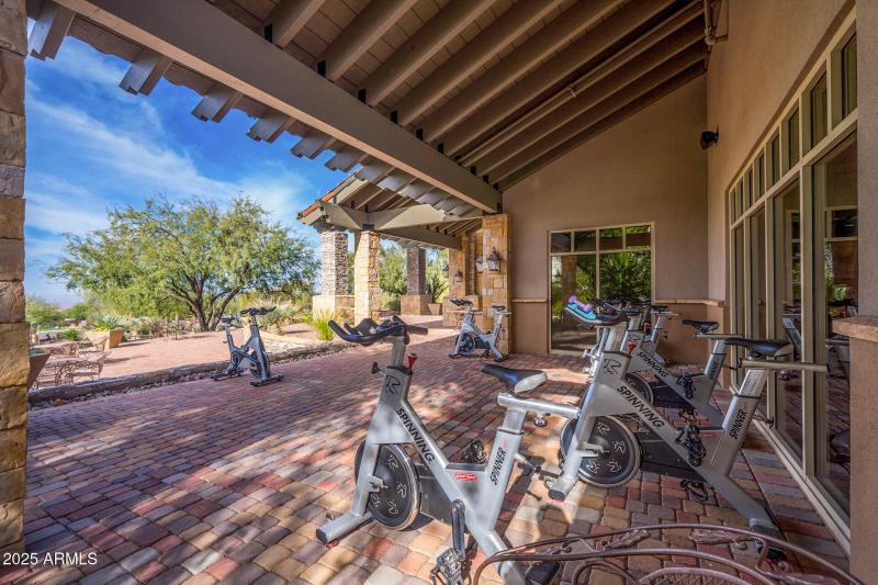 Outdoor spinning view