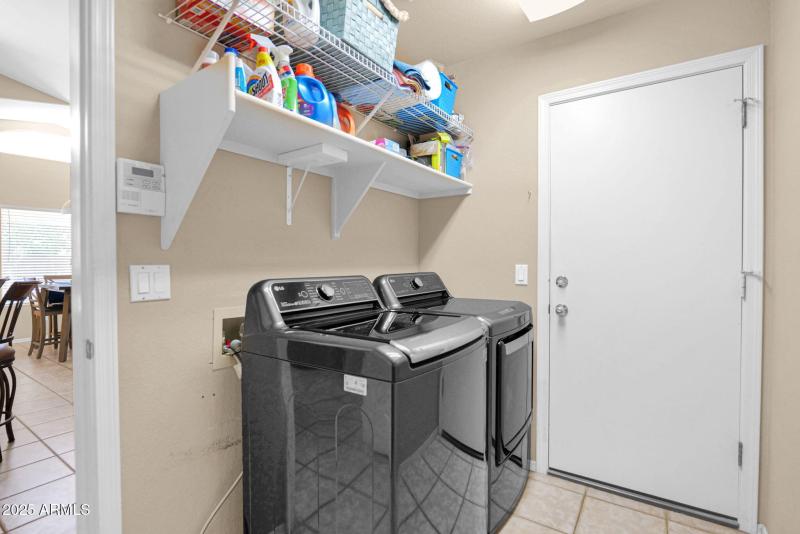 1701 Springfield - 26Laundry