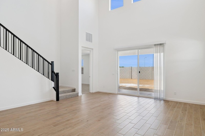 7-web-or-mls-17746-w-vogel-ave-lot-161-z