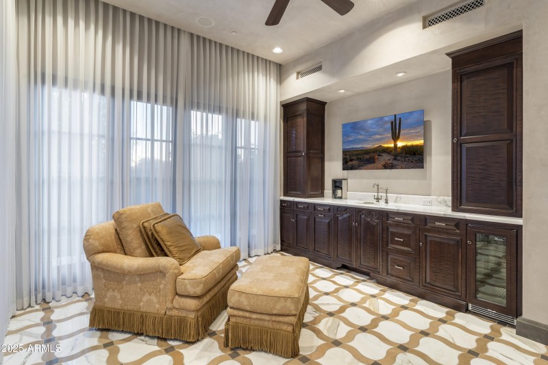 099_Primary Sitting Room