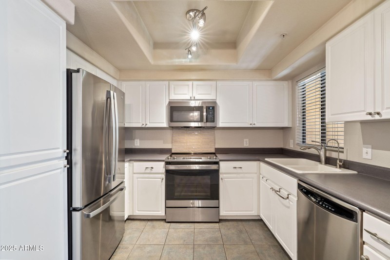 Kitchen w/ Stainless Appliances